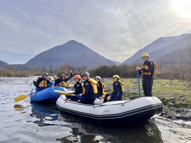  Short break during the descent of the Gave de Pau 