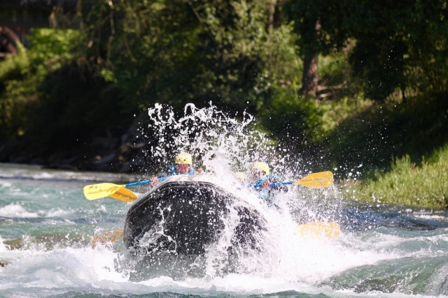  Be careful, you risk getting wet! 