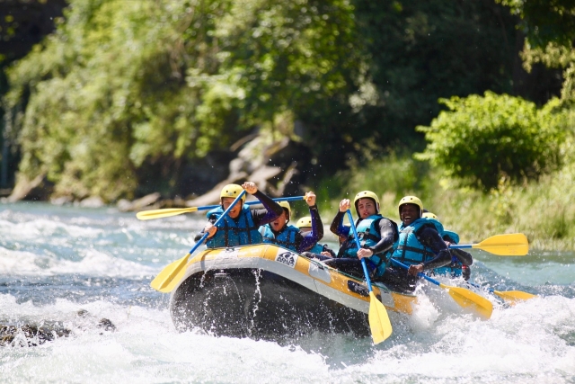  Rafting, the ideal family activity 