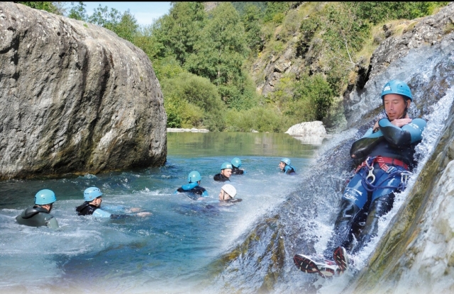 Kurs und Schwimmen 