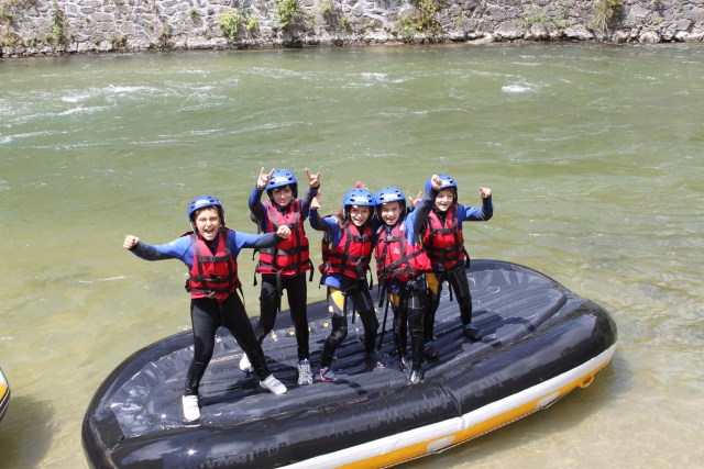  Rafting adequado para crianças 