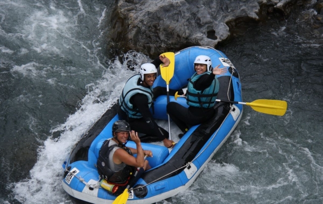 Goditi una sessione di rafting unica 