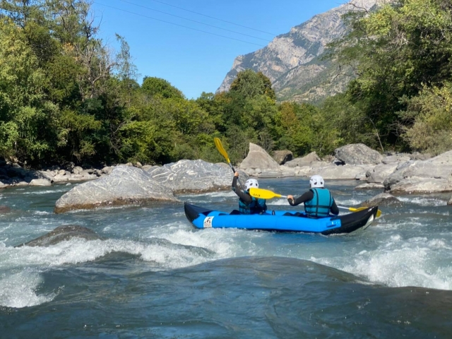  Haciendo Cano-Raft en los Altos Alpes 
