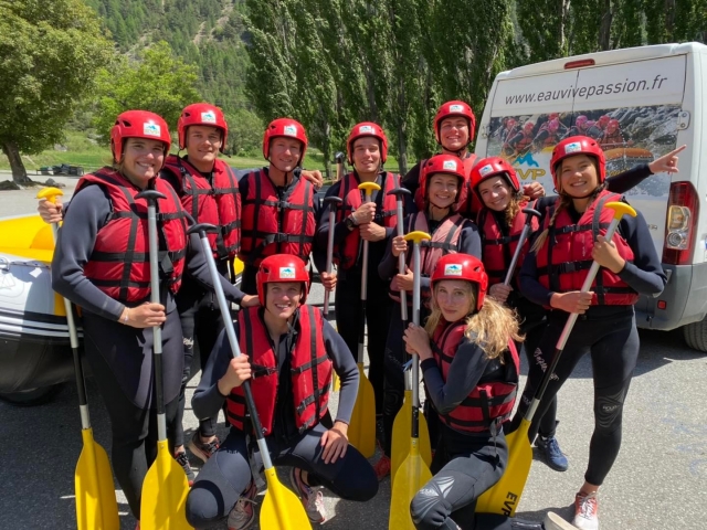  Equipo formado para el rafting 