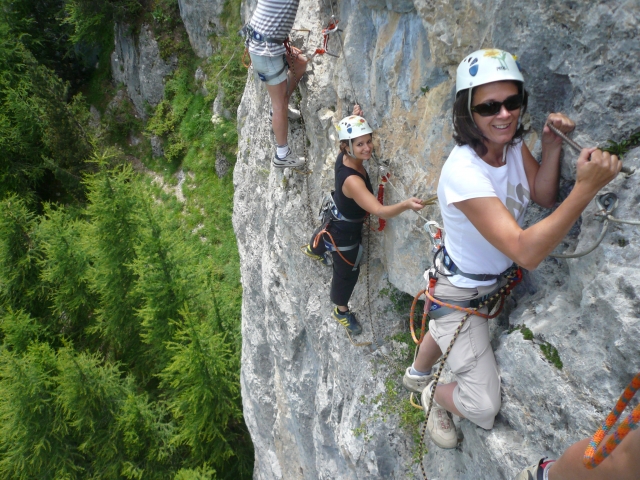  Suba as falésias dos Altos Alpes com Jennif Air Via Ferrata 