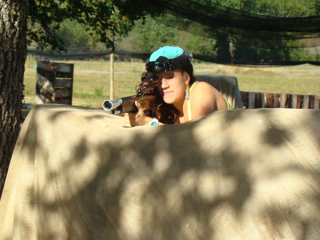  Lasertag- oder Lazer-Spiel 