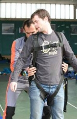  与 Paca Parachutisme 一起进行地面跳伞训练 