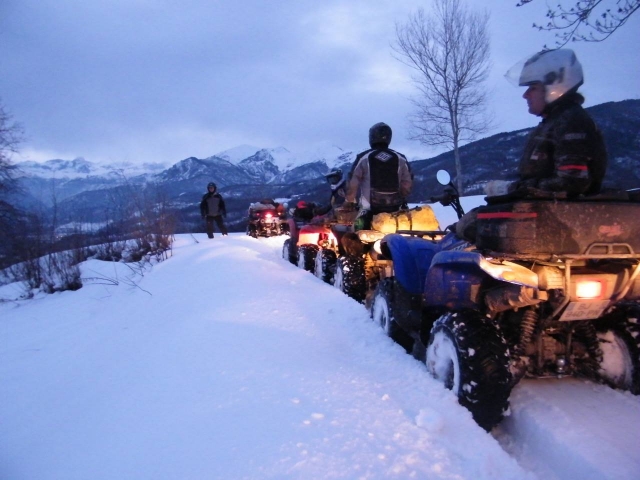  Escursione in quad sulla neve 