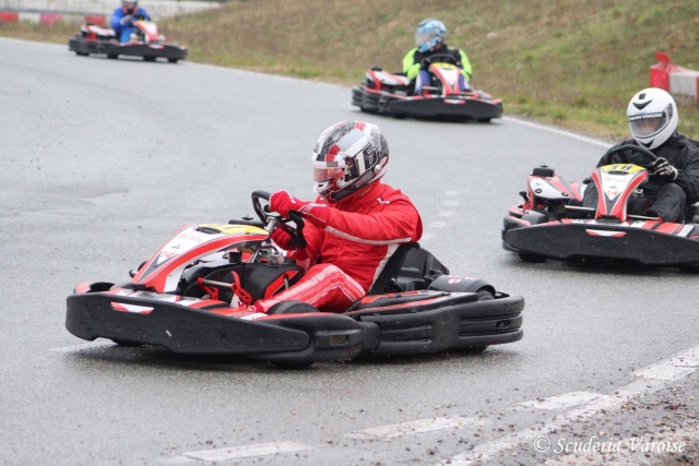  PILOTOS DE KART 