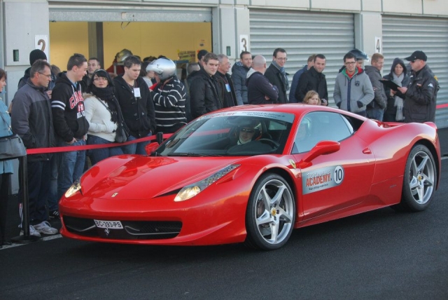 Atmosphäre in der Motorsport Academy 