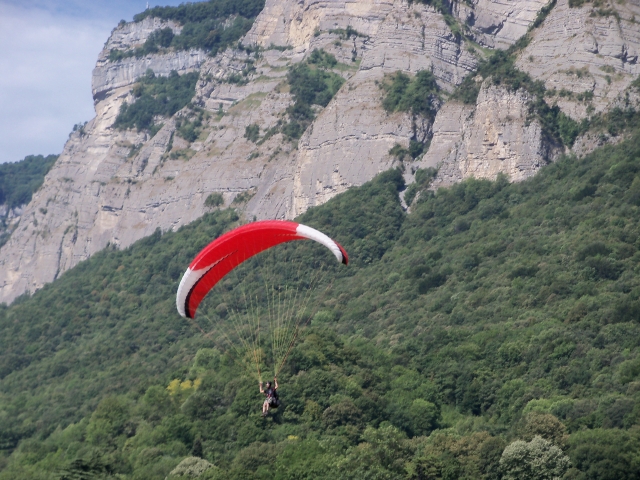  Vuelo biplaza e iniciación al parapente en Isere 