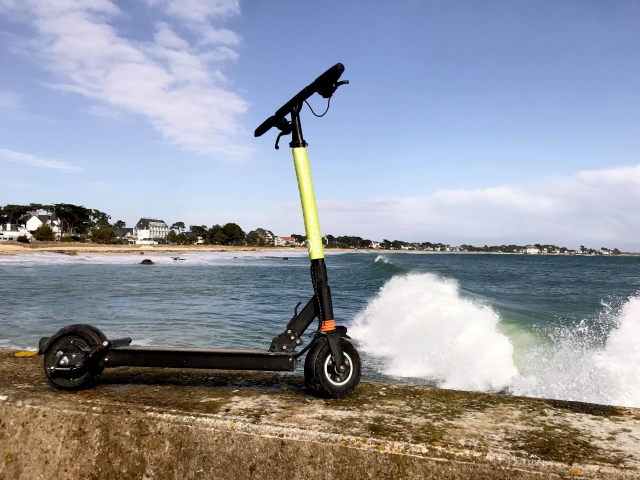  Electric scooters 