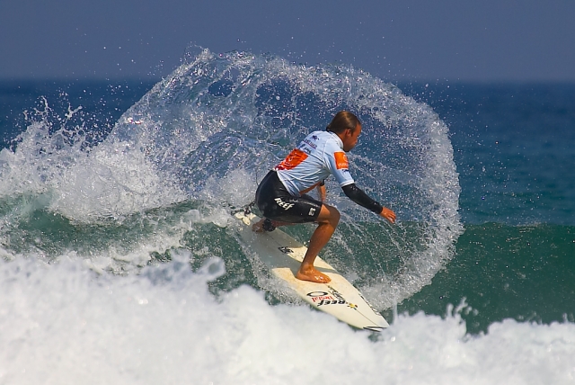  Find our qualified instructors! 