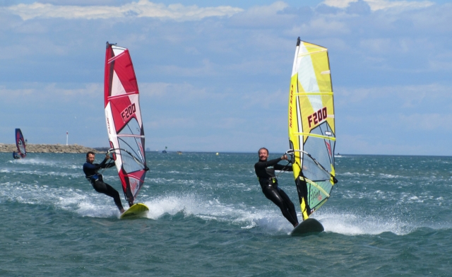 aluguel gratuito de windsurf com amigos 