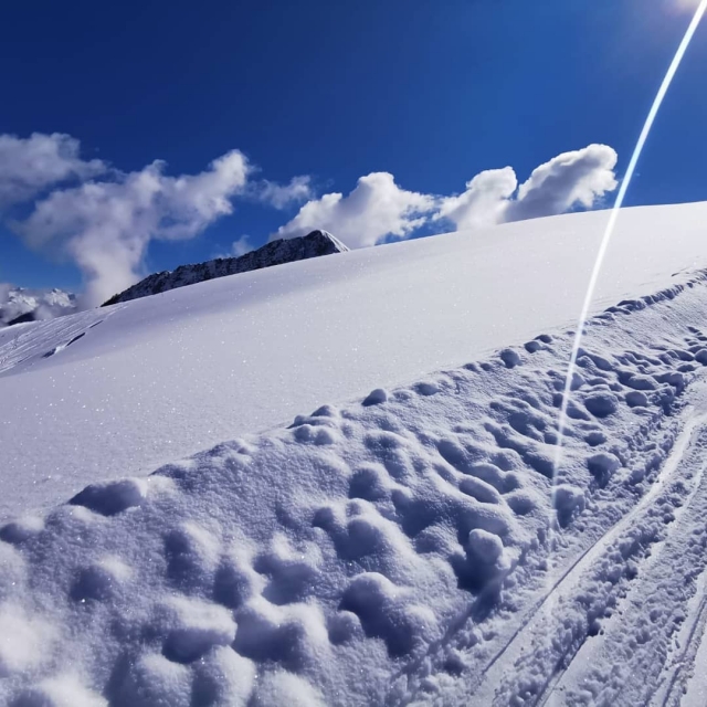  粉雪 