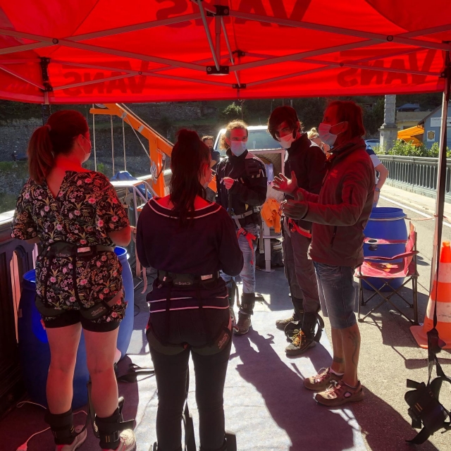  Briefing before the jump 