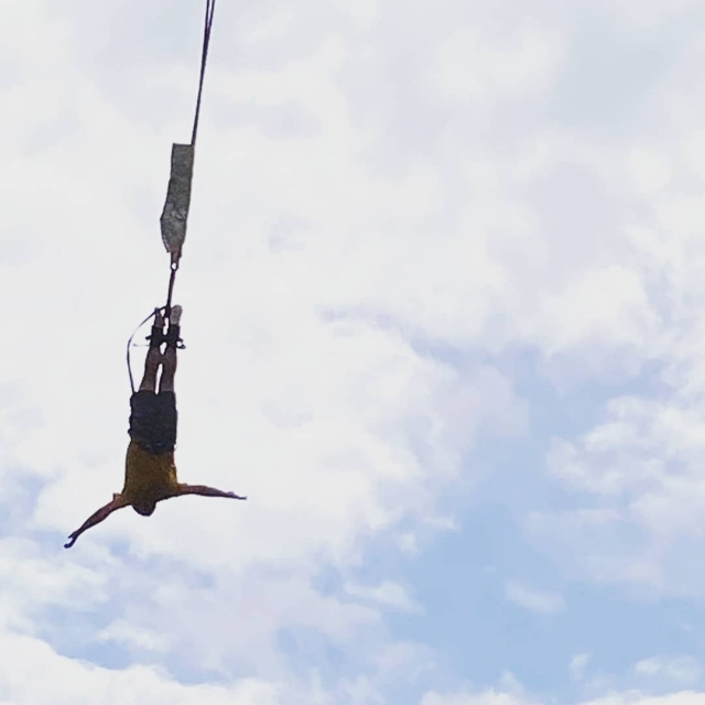 Free jump 