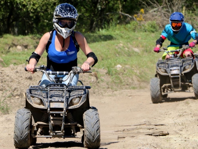  成人四轮摩托车，参加与我们一起度过非凡的旅程！ 