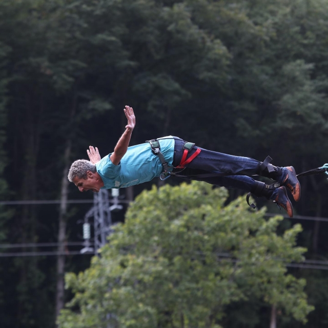 Extreme jumping 