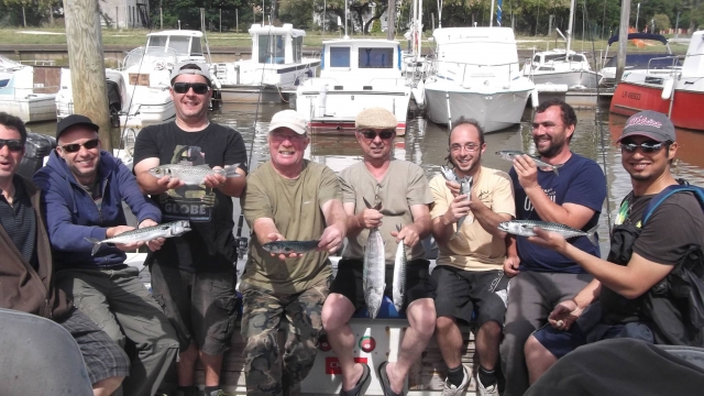  Pesca con amigos 