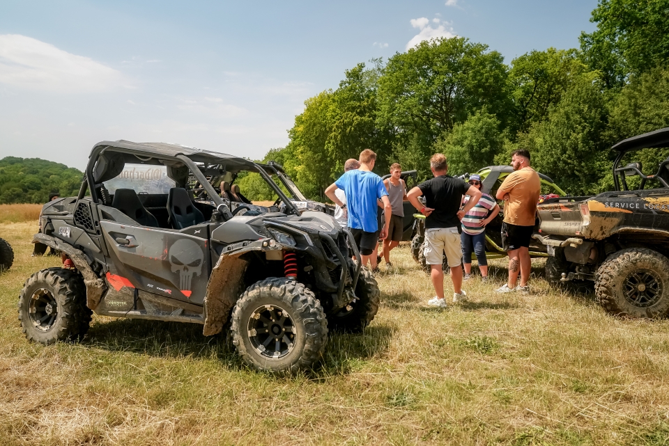 Buggy-Aktivität mit Freunden 