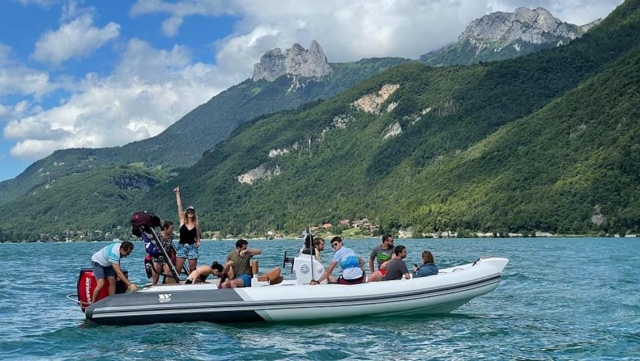  Noleggio barche in Alta Savoia 