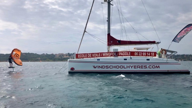 Catamarano aziendale 