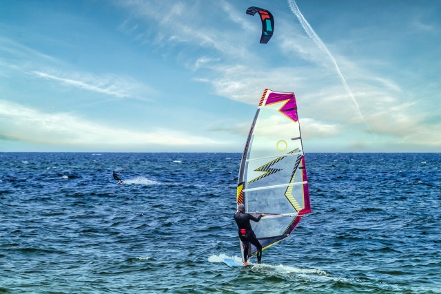 Windsurf dans le littoral varois