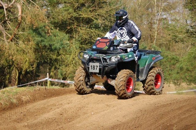  Excursionistas en quad 