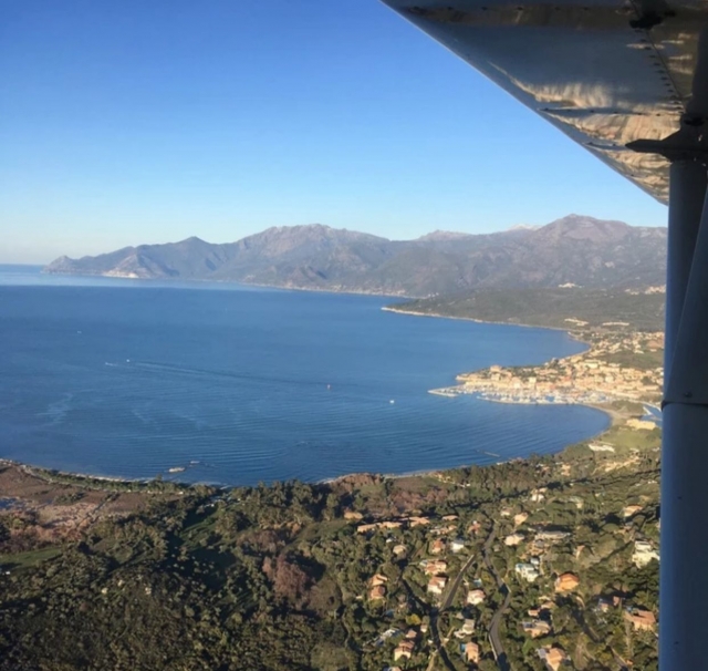  Vuelo sobre Córcega costa 