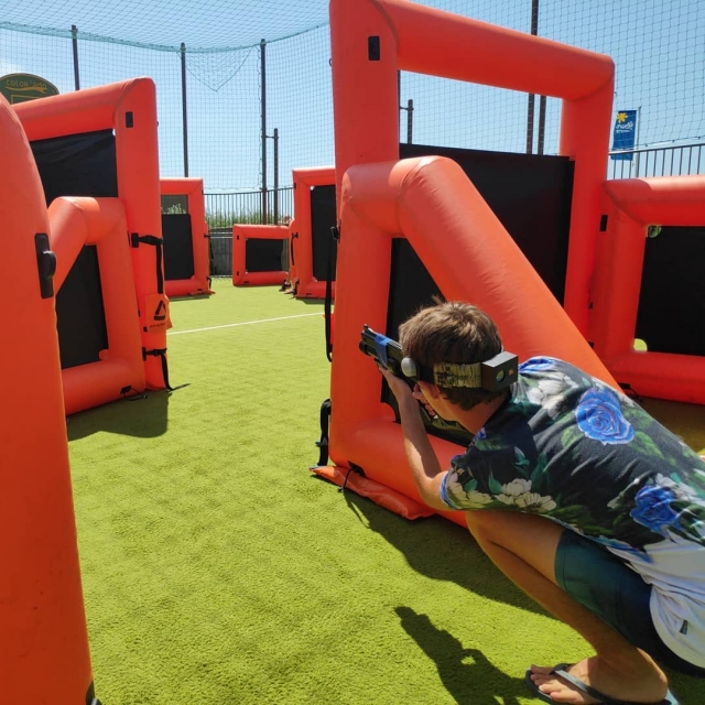 Laser Tag auf einem Feld 