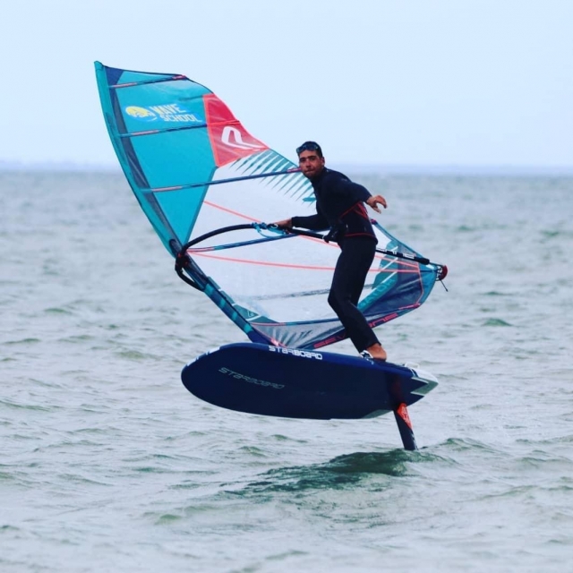  ¡Ven a surfear en el agua 