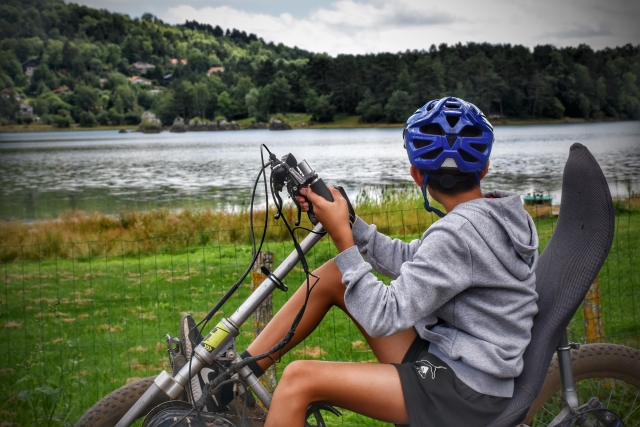 环湖四轮摩托车 