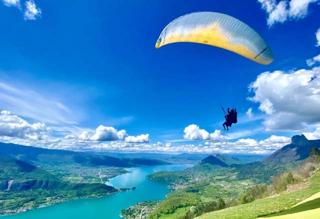  Paragliding in the sky 