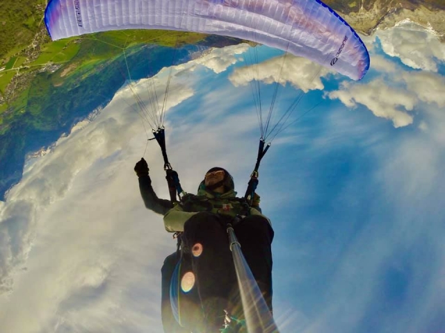  Paragliding baptism 