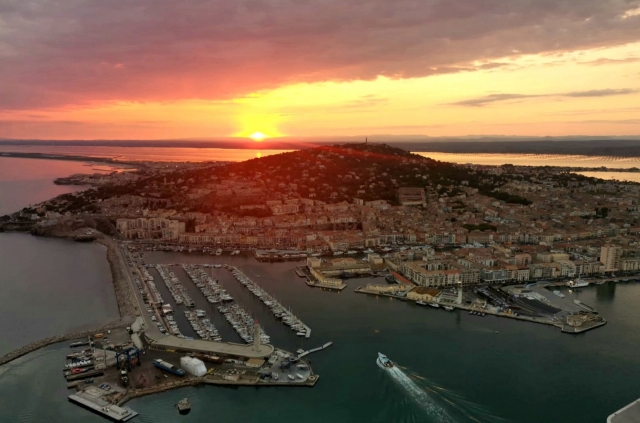  Caminata aérea al atardecer 