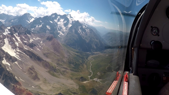  Moment of unrivaled escape 