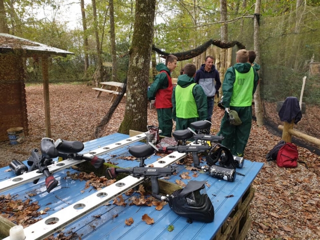 Paintball-Waffentisch 