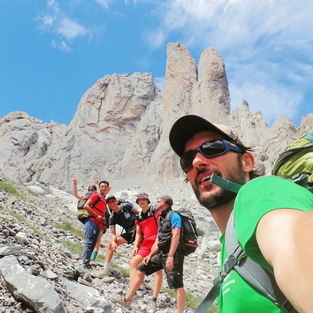  Wandern in der Gruppe im Pyrénées-Atlantiques