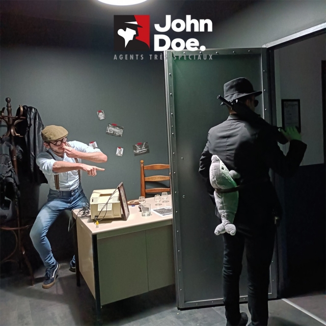  Ready to find the clues? 
