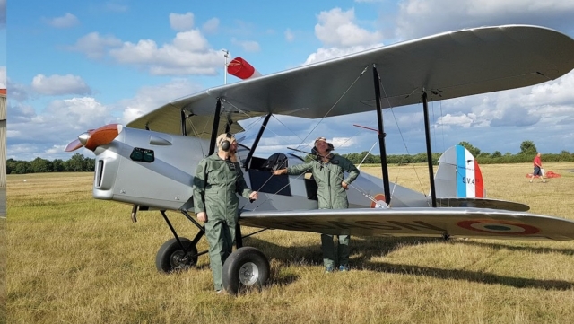  Our professionals take the controls 