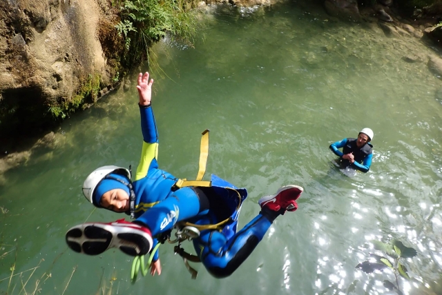  It's the big blast in the canyons of Annecy 