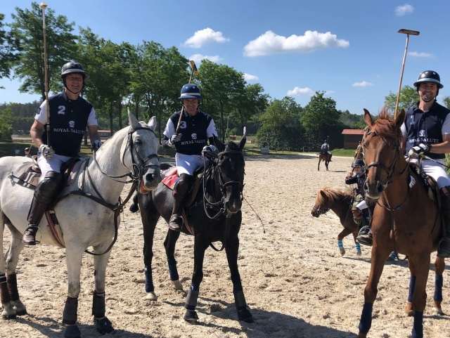  Unser Team ist bereit, Sie willkommen zu heißen. 