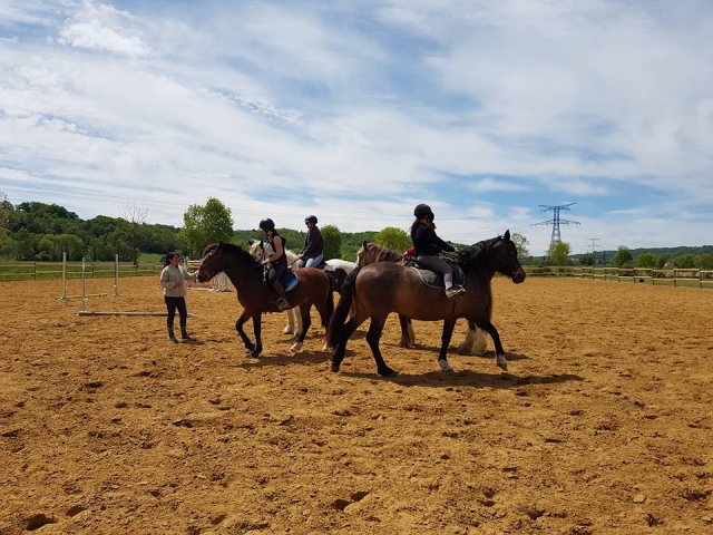  Preparación para montar a caballo 