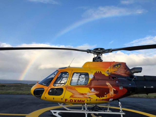  Helicóptero listo para darle la bienvenida 