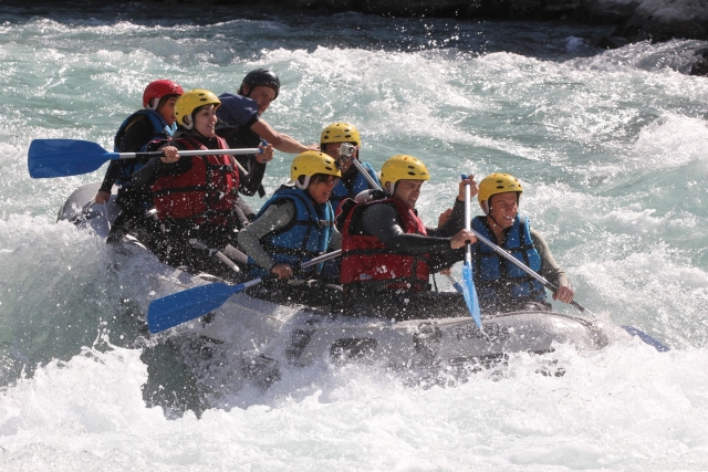 上普罗旺斯阿尔卑斯省中心的水上活动 