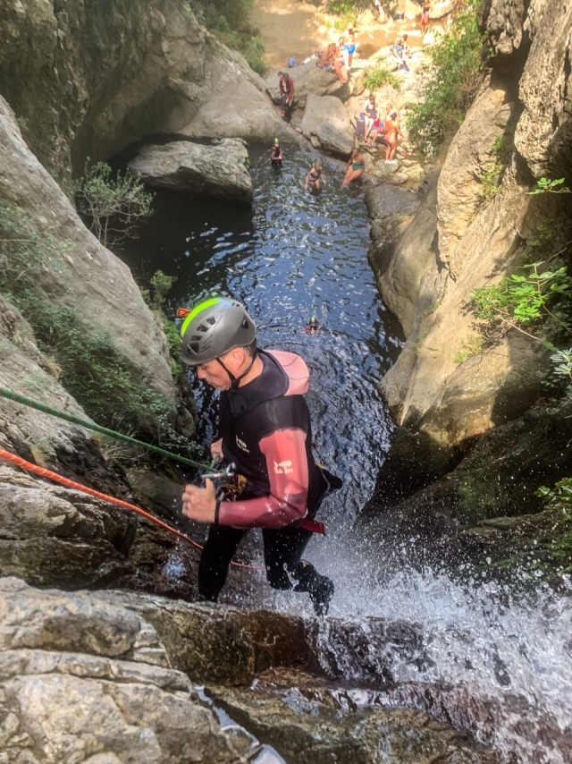 Review of Julia about Intermediate canyoning - Pyrénées -Orientales - 4h