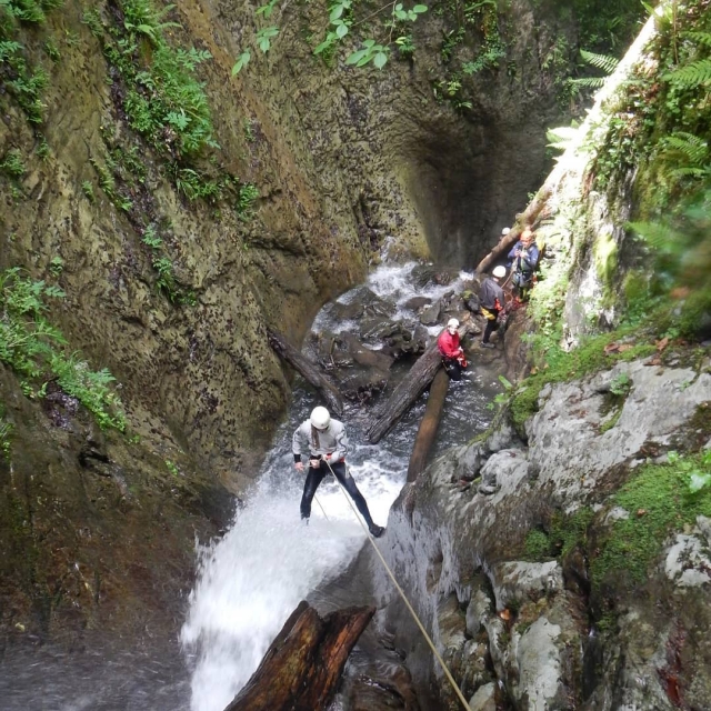  Canyoning in un'area naturale preservata 