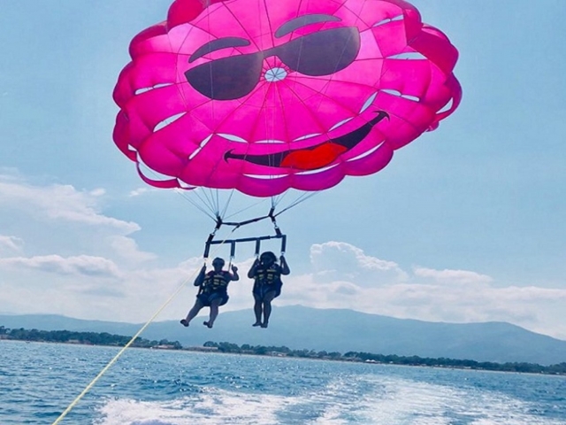 Session de parachute ascensionnel en duo en Haute-Corse