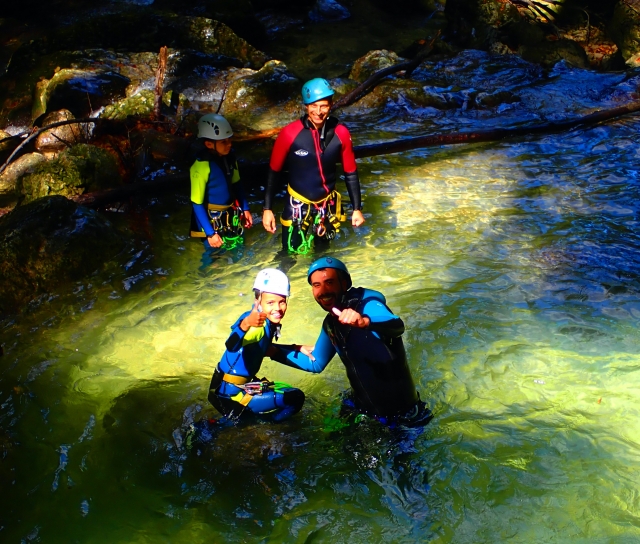 Descente familiale du canyon du Furon